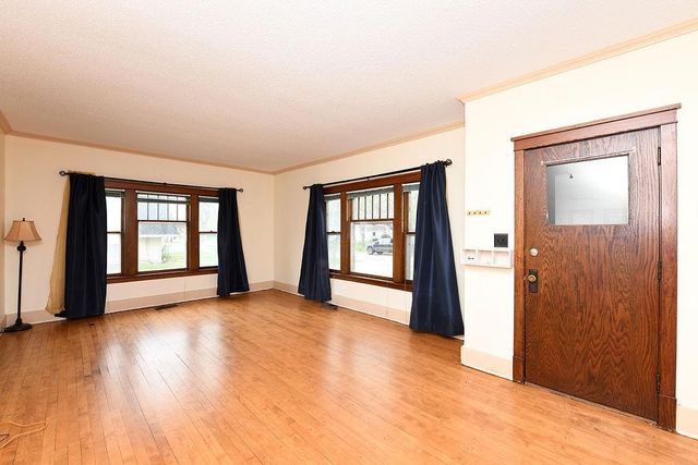 1533 16th Street S, Fargo, ND 58103