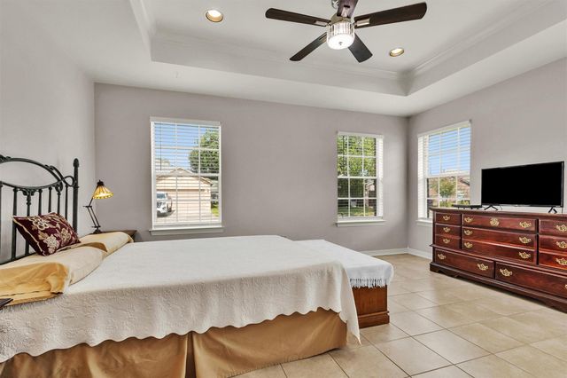 906 Juniper Court Court, Tomball, TX 77375