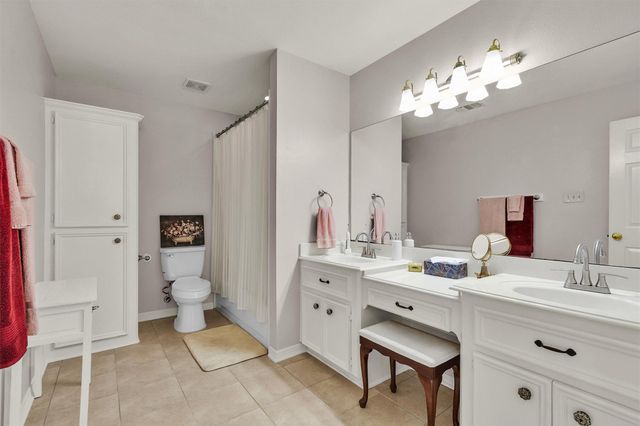 906 Juniper Court Court, Tomball, TX 77375