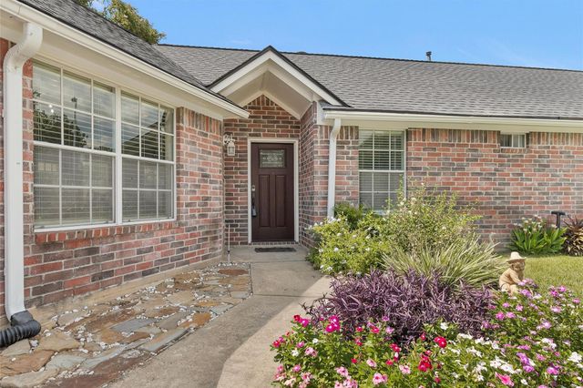 906 Juniper Court Court, Tomball, TX 77375