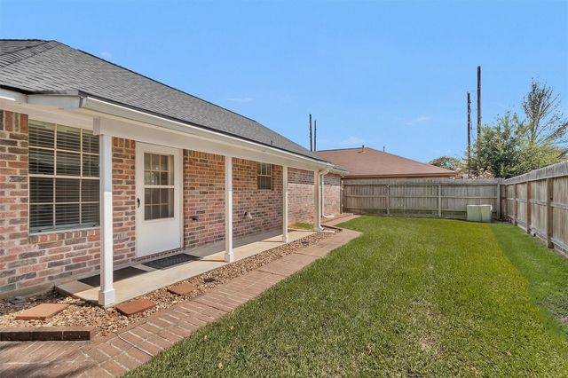 906 Juniper Court Court, Tomball, TX 77375