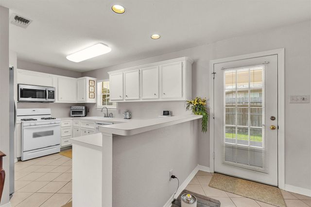 906 Juniper Court Court, Tomball, TX 77375