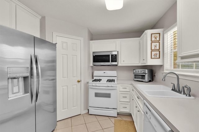 906 Juniper Court Court, Tomball, TX 77375