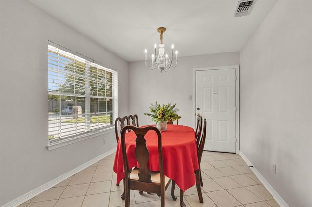 906 Juniper Court Court, Tomball, TX 77375