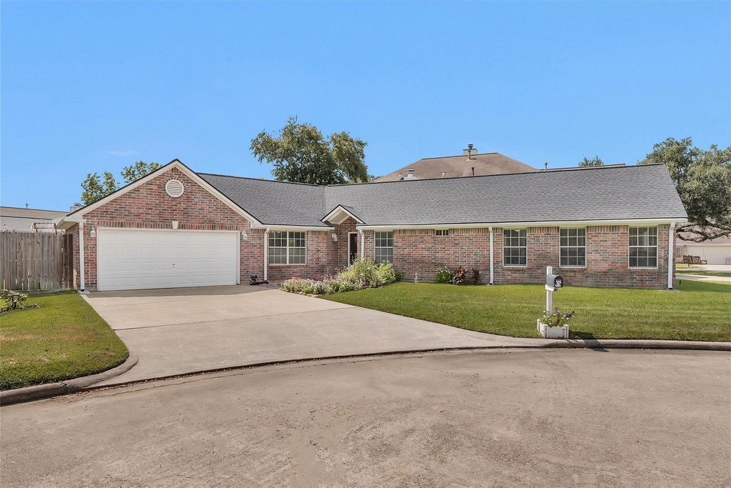 906 Juniper Court Court, Tomball, TX 77375