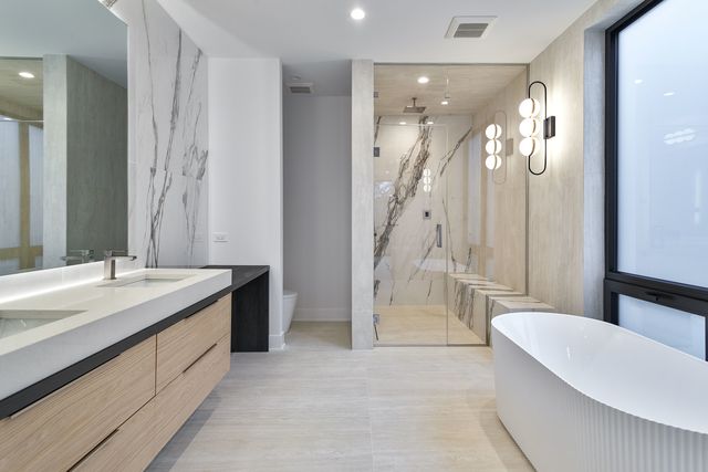 1418 W Warner Avenue, Chicago, IL 60613