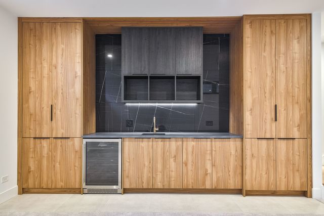 1418 W Warner Avenue, Chicago, IL 60613