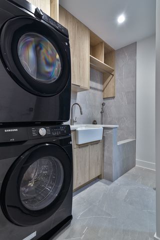 1418 W Warner Avenue, Chicago, IL 60613