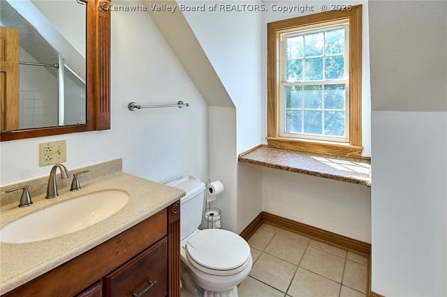 140 Swarthmore Avenue, Charleston, WV 25302