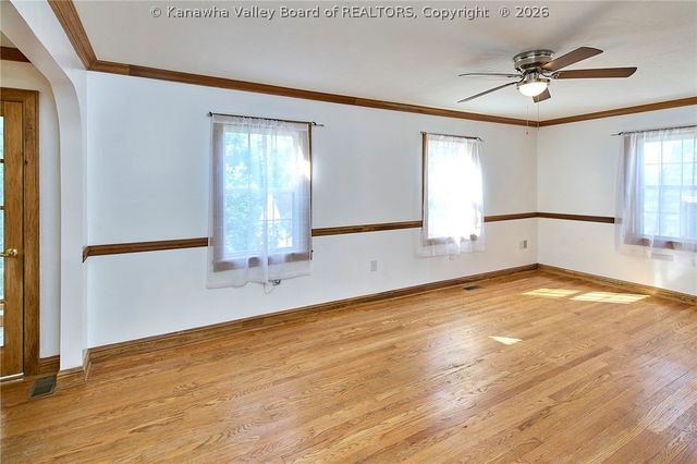 140 Swarthmore Avenue, Charleston, WV 25302