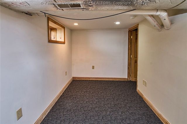 140 Swarthmore Avenue, Charleston, WV 25302