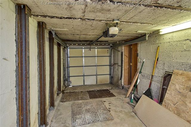 140 Swarthmore Avenue, Charleston, WV 25302