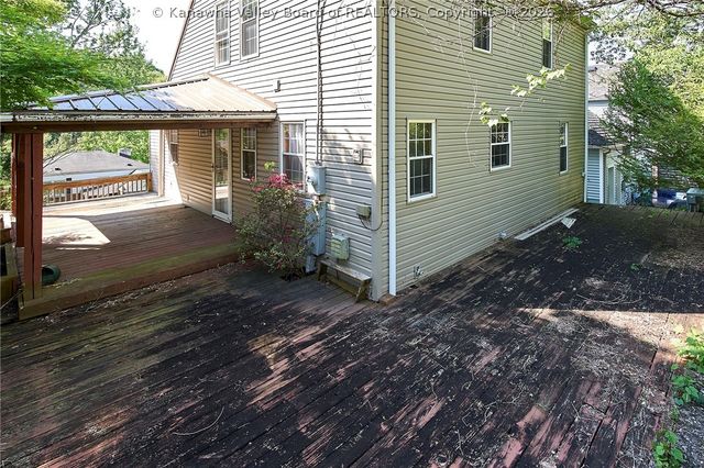 140 Swarthmore Avenue, Charleston, WV 25302