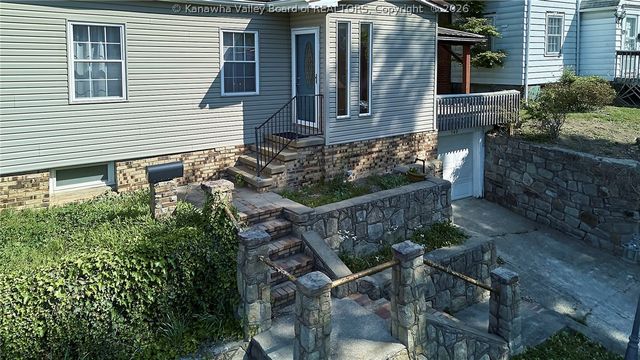 140 Swarthmore Avenue, Charleston, WV 25302
