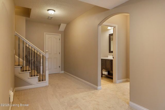 4063 Viewcrest Loop, Floyds Knobs, IN 47119