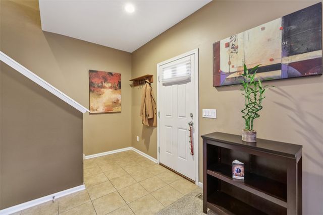 9165 Greenspire Drive 114, West Des Moines, IA 50266