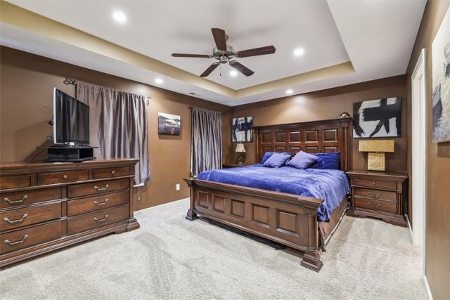 9165 Greenspire Drive 114, West Des Moines, IA 50266