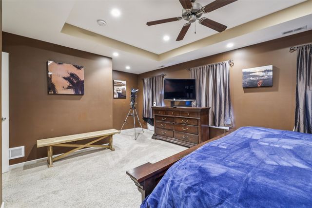 9165 Greenspire Drive 114, West Des Moines, IA 50266