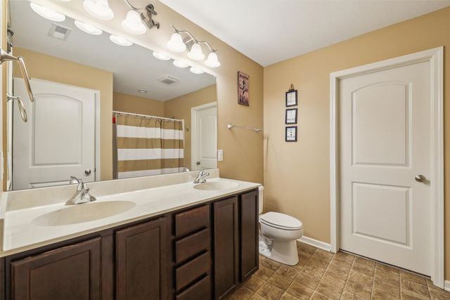 9165 Greenspire Drive 114, West Des Moines, IA 50266