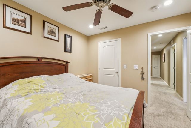 9165 Greenspire Drive 114, West Des Moines, IA 50266