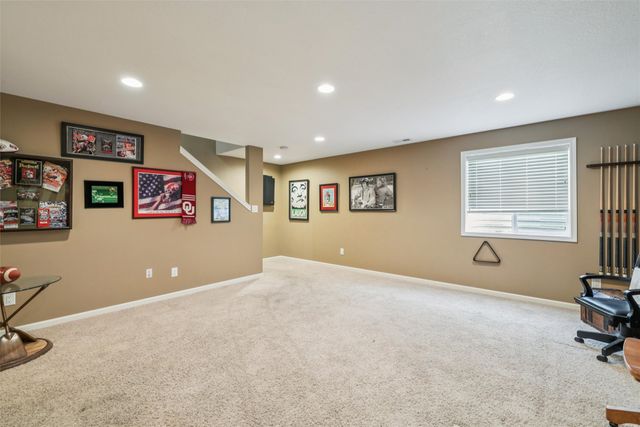 9165 Greenspire Drive 114, West Des Moines, IA 50266