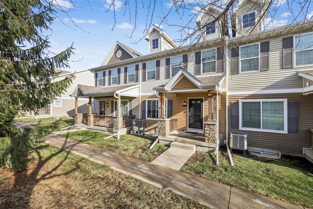 9165 Greenspire Drive 114, West Des Moines, IA 50266