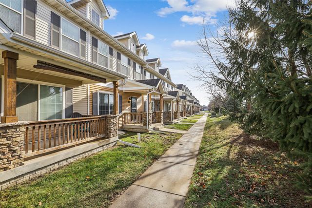 9165 Greenspire Drive 114, West Des Moines, IA 50266