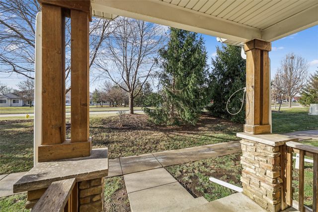 9165 Greenspire Drive 114, West Des Moines, IA 50266