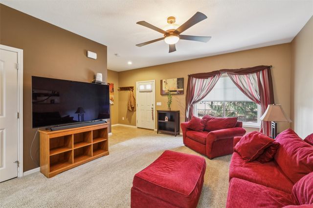 9165 Greenspire Drive 114, West Des Moines, IA 50266