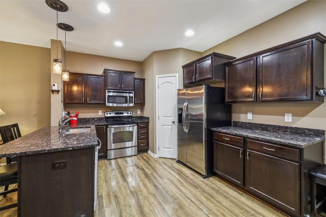 9165 Greenspire Drive 114, West Des Moines, IA 50266