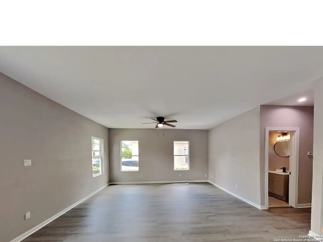 138 HESS ST, San Antonio, TX 78212