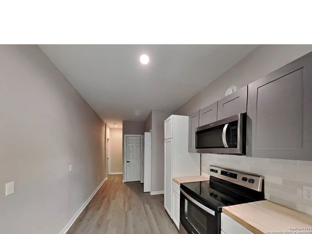 138 HESS ST, San Antonio, TX 78212