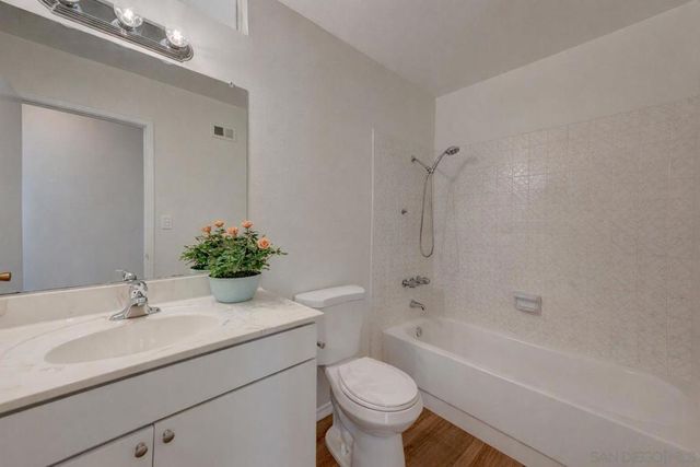 6734 Sunny Brae Dr, San Diego, CA 92119