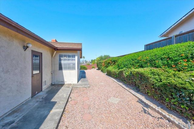 6734 Sunny Brae Dr, San Diego, CA 92119