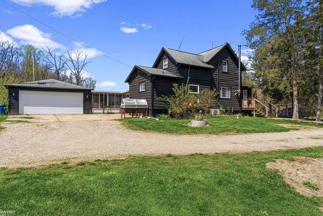 10238 Foley Road, Fenton, MI 48430