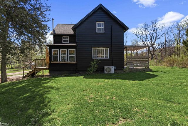 10238 Foley Road, Fenton, MI 48430