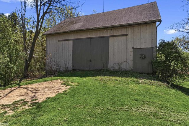10238 Foley Road, Fenton, MI 48430