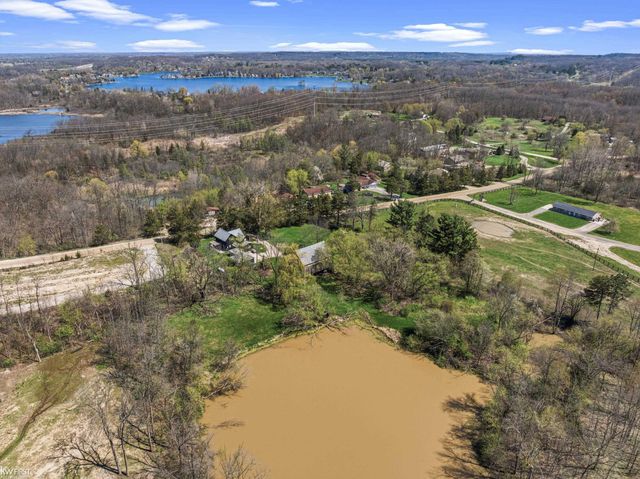 10238 Foley Road, Fenton, MI 48430
