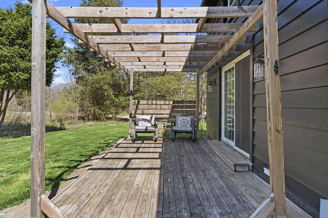 10238 Foley Road, Fenton, MI 48430