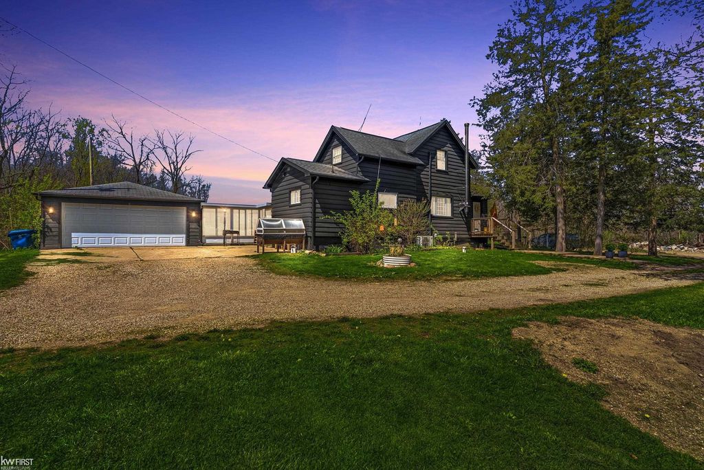 10238 Foley Road, Fenton, MI 48430