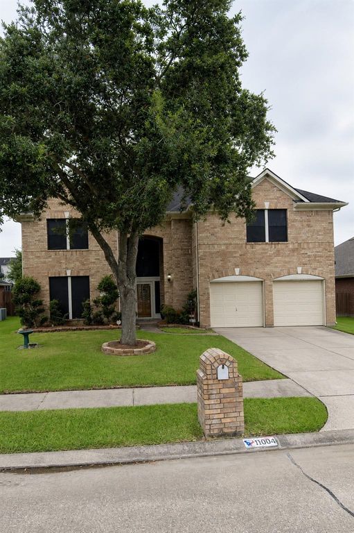 11004 Oakwood Drive, La Porte, TX 77571