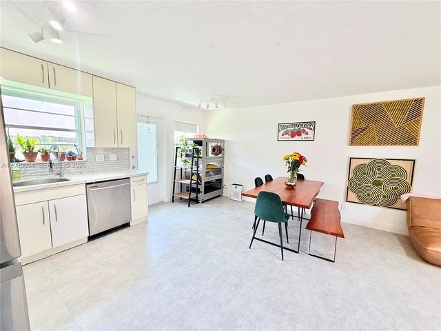 1722 Mayo Street 105, Hollywood, FL 33020