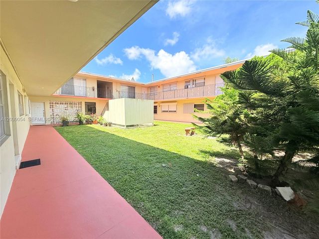 1722 Mayo Street 105, Hollywood, FL 33020