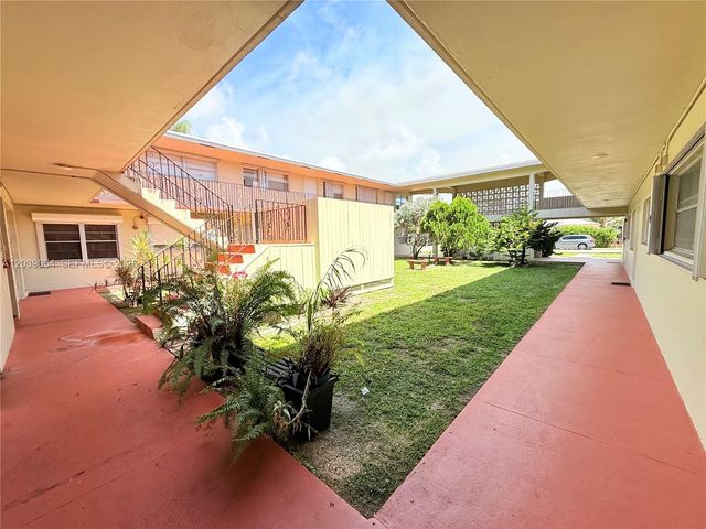 1722 Mayo Street 105, Hollywood, FL 33020