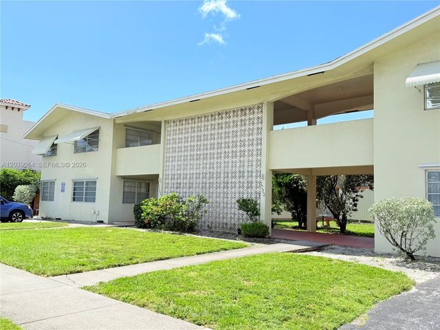 1722 Mayo Street 105, Hollywood, FL 33020