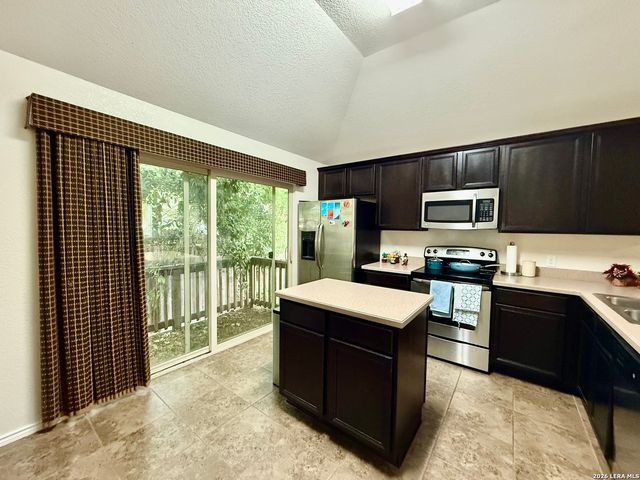 7138 Sunny Day, San Antonio, TX 78240