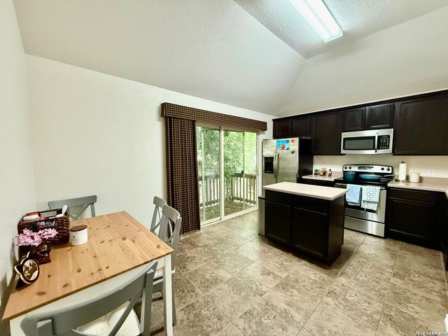 7138 Sunny Day, San Antonio, TX 78240