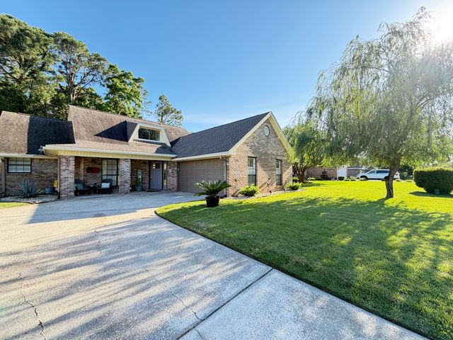 805 Overbrook Drive, Fort Walton Beach, FL 32547