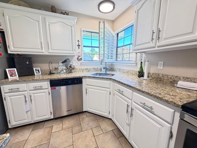 805 Overbrook Drive, Fort Walton Beach, FL 32547
