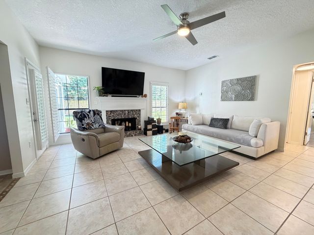 805 Overbrook Drive, Fort Walton Beach, FL 32547